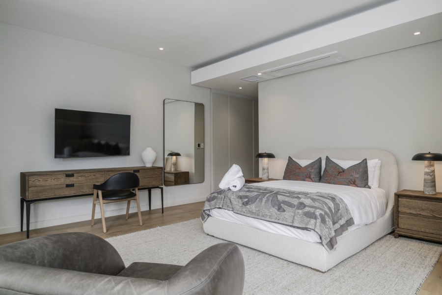 4 Bedroom Property for Sale in Fresnaye Western Cape